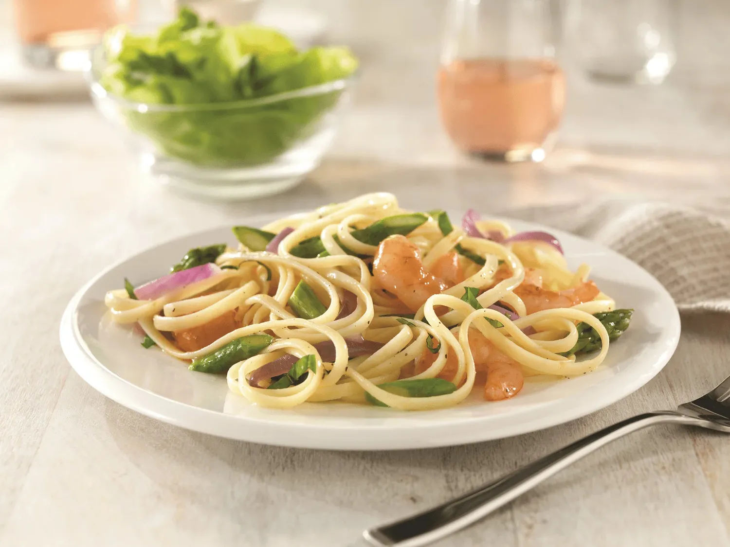 Феттуччине с креветками и стручковой фасолью