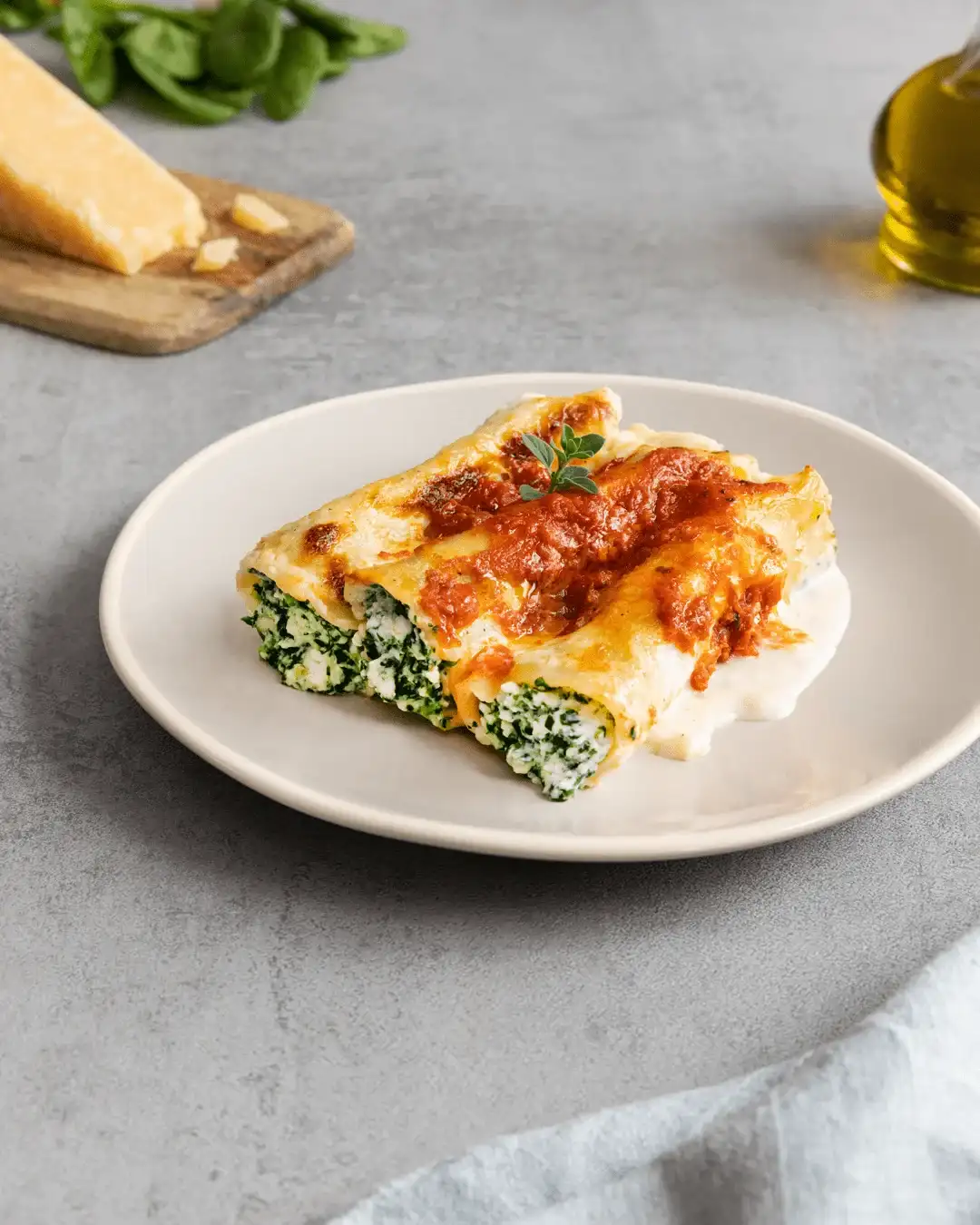 Каннеллони со шпинатом и сыром Рикотта