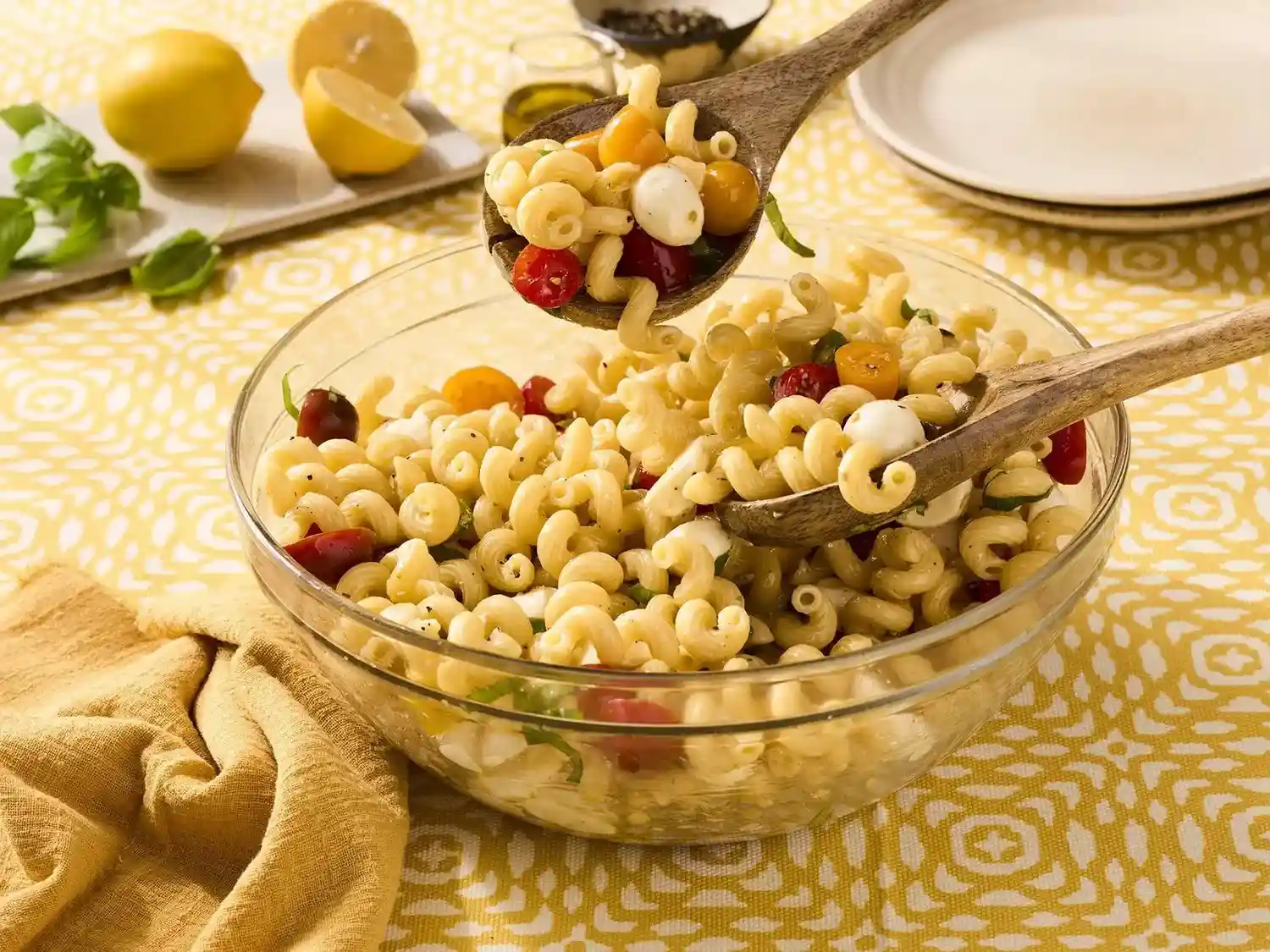 Средиземноморский салат с Челлентани