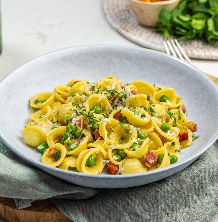Ореккьетте с панчеттой, горохом и мятой