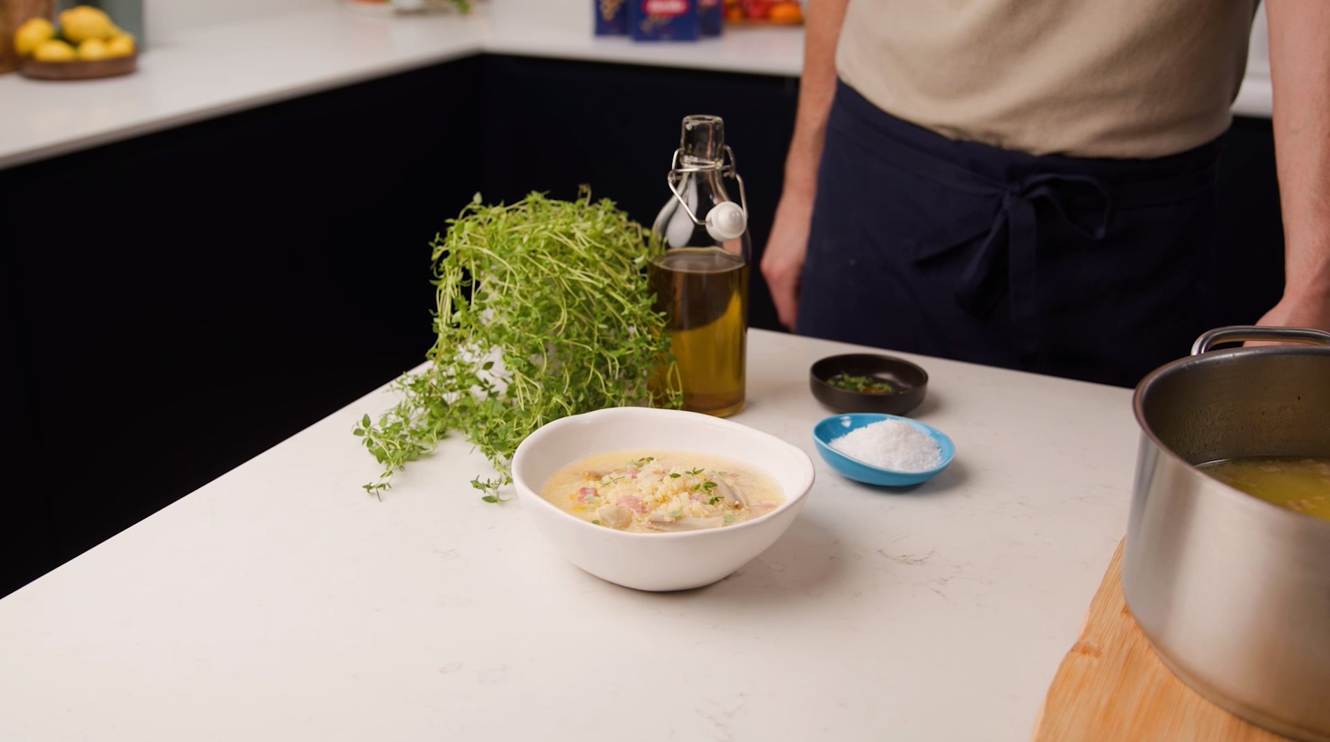 Суп со Стеллине, беконом и грибами